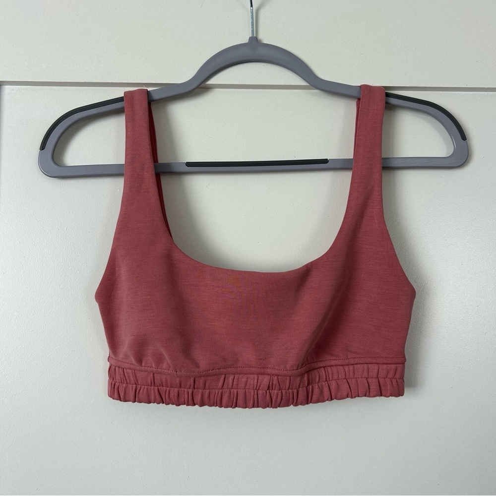 Lululemon Softstreme Scoop Neck Bra in Brier Rose Size 4